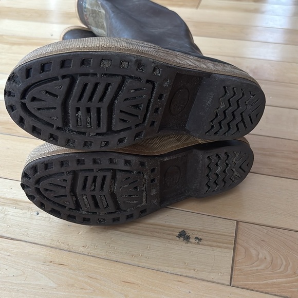 Woman’s xtra tuf boots. Salmon sister special edition size 7 - Picture 5 of 5